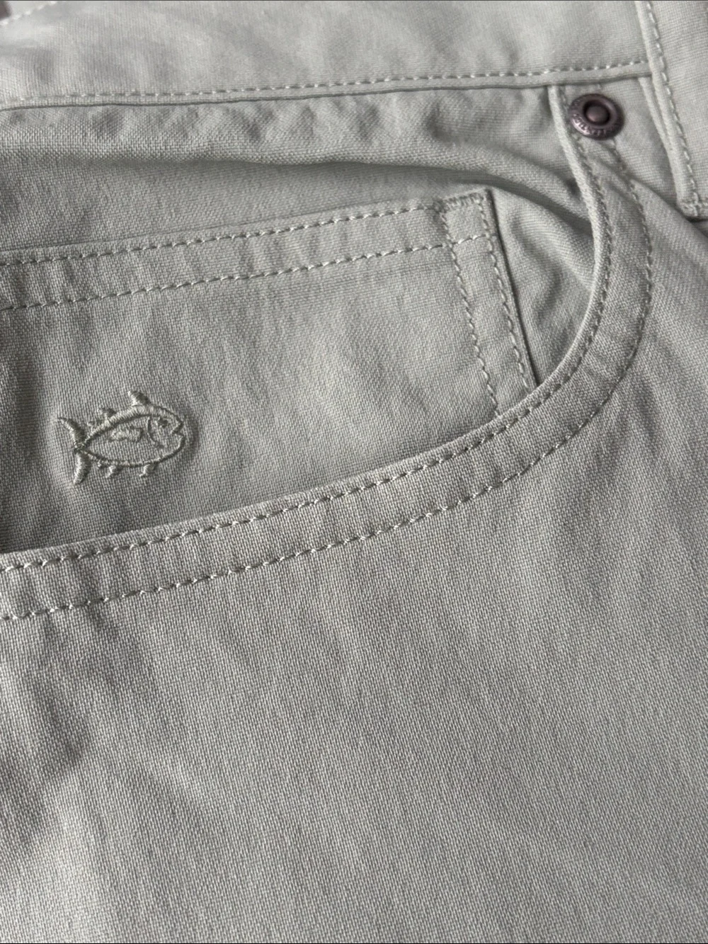 Southern Tide 5-pocket Chinos in light olive green. Men's W34 L32. Very sharp! - Picture 4 of 7
